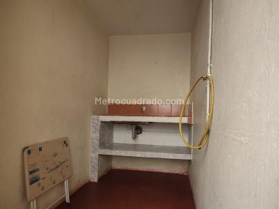 Casa de 5 alcobas en venta en Laureles Bosa, Bogotá, 108 m² · foto 11 de 20