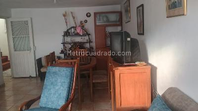 Casa de 5 alcobas en venta en Carvajal, Bogotá, 384 m² · foto 6 de 19