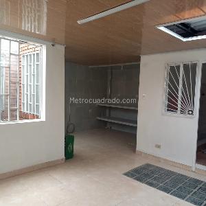 Casa de 5 alcobas en venta en Carvajal, Bogotá, 384 m² · foto 8 de 19