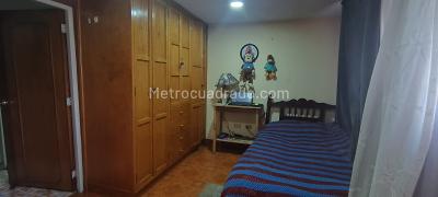 Casa de 5 alcobas en venta en Santa Lucia, Bogotá, 192 m² · foto 11 de 20