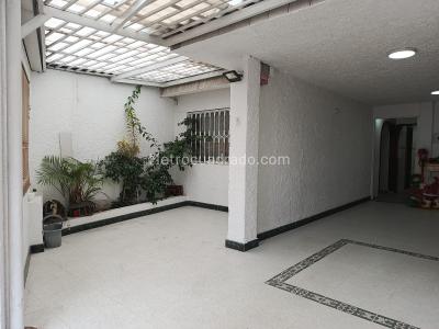 Casa de 3 alcobas en venta en Villa Claudia, Bogotá, 108 m² · foto 3 de 20