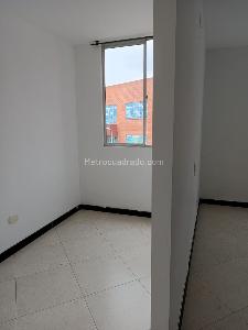Apartamento de 3 alcobas en venta en Ciudad Verde, Soacha, 44 m² · foto 3 de 14