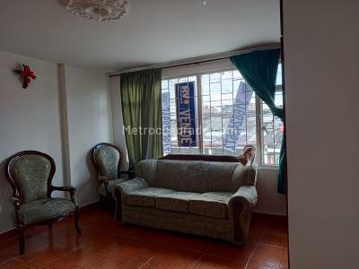 Casa de 5 alcobas en venta en Colonia Oriental, Bogotá, 158 m² · foto 2 de 20