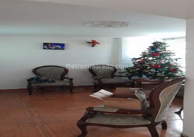 Casa de 5 alcobas en venta en Colonia Oriental, Bogotá, 158 m² · foto 5 de 20