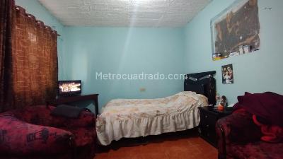 Casa de 5 alcobas en venta en Patio Bonito Ii Sector, Bogotá, 72 m² · foto 11 de 12