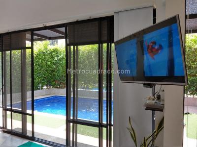 Casa de 4 alcobas en venta en Ricaurte, Girardot, 319 m² · foto 14 de 20
