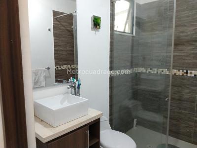 Casa de 4 alcobas en venta en Ricaurte, Girardot, 319 m² · foto 15 de 20