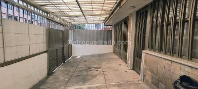 Casa de 5 alcobas en venta en Ciudad Montes, Bogotá, 304 m² · foto 3 de 20