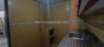 Casa de 5 alcobas en venta en Ciudad Montes, Bogotá, 304 m² · foto 15 de 20