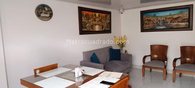 Casa de 5 alcobas en venta en La Laguna Fontibon, Bogotá, 280 m² · foto 2 de 18