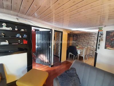 Casa de 5 alcobas en venta en La Esperanza, Bogotá, 234 m² · foto 4 de 11