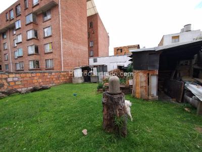 Casa de 5 alcobas en venta en Los Cerezos, Bogotá, 393 m² · foto 5 de 19