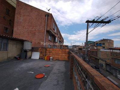 Casa de 5 alcobas en venta en Los Cerezos, Bogotá, 393 m² · foto 17 de 19