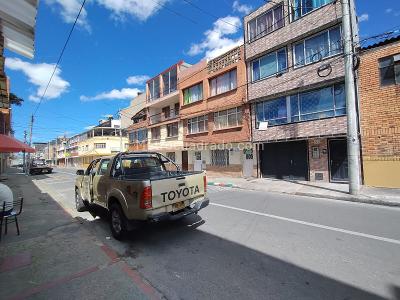 Casa de 5 alcobas en venta en La Granja, Bogotá, 384 m² · foto 8 de 8