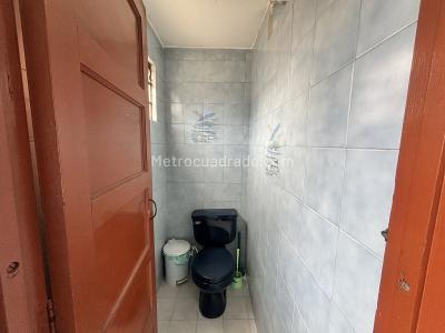 Casa de 5 alcobas en venta en San Benito, Bogotá, 525 m² · foto 8 de 13