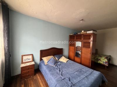 Casa de 5 alcobas en venta en San Benito, Bogotá, 525 m² · foto 10 de 13