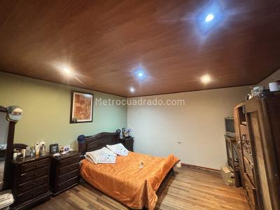 Casa de 5 alcobas en venta en San Benito, Bogotá, 525 m² · foto 11 de 13