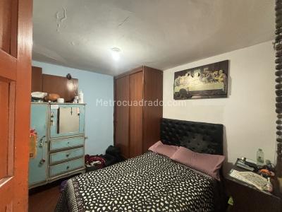 Casa de 5 alcobas en venta en San Benito, Bogotá, 525 m² · foto 12 de 13