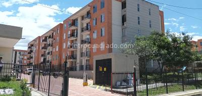 Apartamento de 3 alcobas en venta en Arboleda Campestre, Ibagué, 65 m² · foto 2 de 20