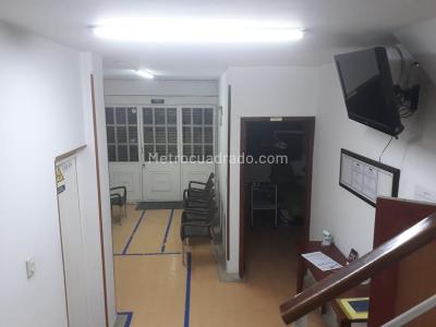 Casa en venta en El Carmen, Bogotá · foto 6 de 13