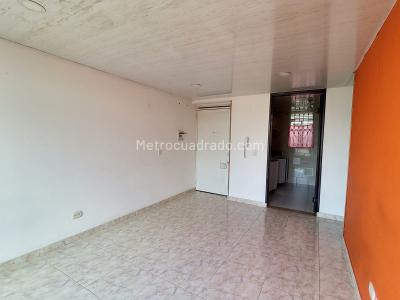 Apartamento de 3 alcobas en venta en Centro Soacha, Soacha, 53 m² · foto 2 de 17