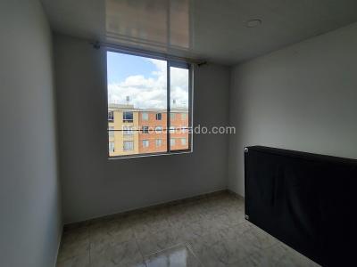 Apartamento de 3 alcobas en venta en Centro Soacha, Soacha, 53 m² · foto 4 de 17