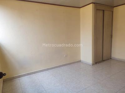 Casa de 5 alcobas en venta en Grancolombiano, Bogotá, 480 m² · foto 19 de 20