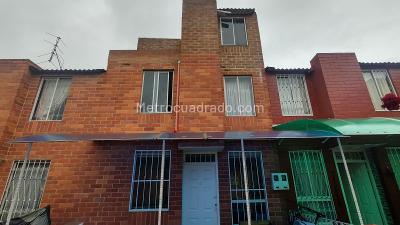 Casa de 4 alcobas en venta en San Mateo, Soacha, 58 m² · foto 2 de 18