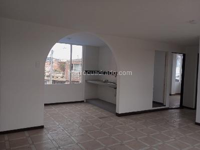 Casa de 3 alcobas en venta en Catalina, Bogotá, 356 m² · foto 2 de 20