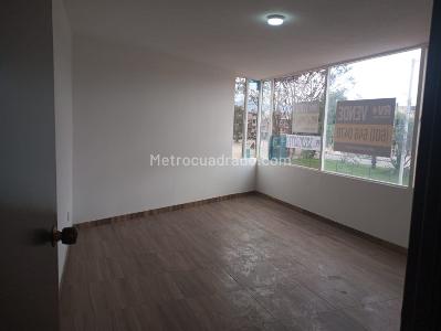 Casa de 3 alcobas en venta en Catalina, Bogotá, 356 m² · foto 15 de 20