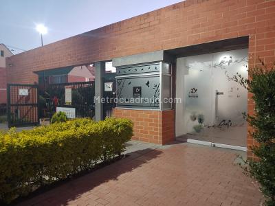 Apartamento de 3 alcobas en venta en Villa Italia, Soacha, 58 m² · foto 5 de 17