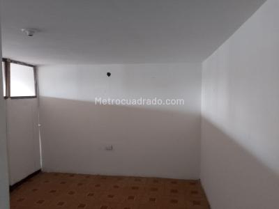 Casa de 5 alcobas en venta en La Giraldilla, Bogotá, 334 m² · foto 11 de 16
