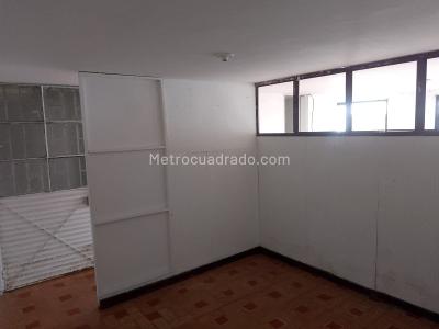Casa de 5 alcobas en venta en La Giraldilla, Bogotá, 334 m² · foto 14 de 16
