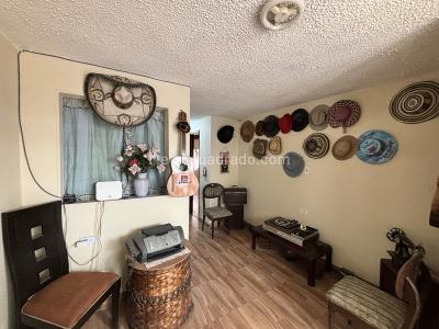 Casa de 5 alcobas en venta en Santa Lucia, Bogotá, 255 m² · foto 7 de 18