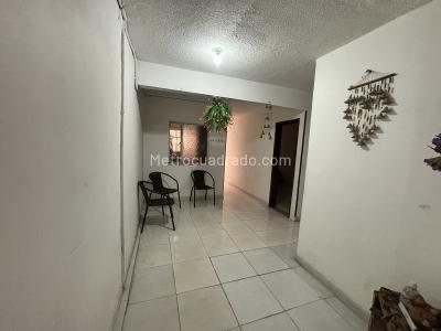 Casa de 5 alcobas en venta en Santa Lucia, Bogotá, 255 m² · foto 9 de 18