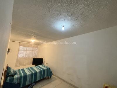 Casa de 5 alcobas en venta en Santa Lucia, Bogotá, 255 m² · foto 11 de 18