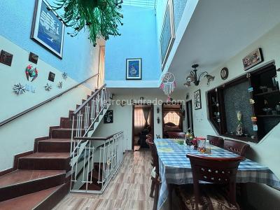 Casa de 5 alcobas en venta en Santa Lucia, Bogotá, 255 m² · foto 17 de 18