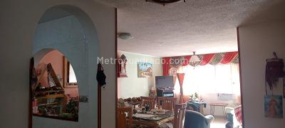 Casa de 5 alcobas en venta en Marsella, Bogotá, 328 m² · foto 9 de 20