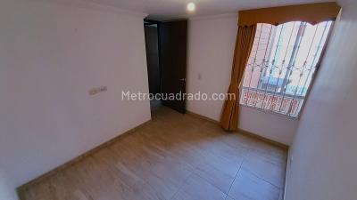 Apartamento de 3 alcobas en venta en San Jose Bosa, Bogotá, 45 m² · foto 12 de 19