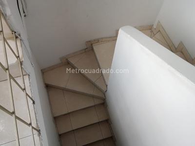 Casa de 5 alcobas en venta en Kennedy, Bogotá, 72 m² · foto 9 de 10