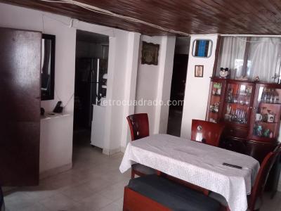 Casa de 5 alcobas en venta en Kennedy, Bogotá, 72 m² · foto 10 de 10