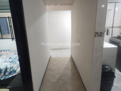 Casa de 5 alcobas en venta en El Dorado Mosquera, Mosquera, 72 m² · foto 2 de 9