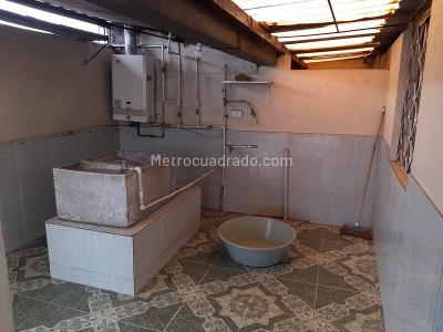 Casa de 5 alcobas en venta en San Andres, Bogotá, 190 m² · foto 4 de 6
