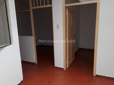 Casa de 5 alcobas en venta en Grancolombiano I, Bogotá, 360 m² · foto 2 de 11
