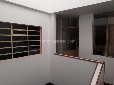 Casa de 5 alcobas en venta en Grancolombiano I, Bogotá, 360 m² · foto 3 de 11