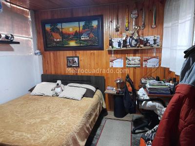 Casa de 5 alcobas en venta en Mariscal Sucre, Soacha, 201 m² · foto 10 de 12