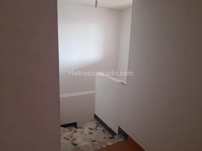 Casa de 5 alcobas en venta en Pablo Vi, Bogotá, 130 m² · foto 2 de 10