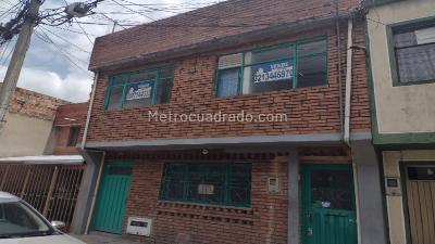 Casa en venta en Versalles, Bogotá · foto 2 de 15