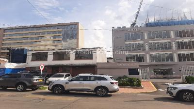 Casa de 5 alcobas en venta en Santa Barbara, Bogotá, 268 m² · foto 10 de 10