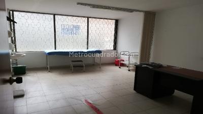 Casa de 5 alcobas en venta en Lago Gaitan, Bogotá, 460 m² · foto 5 de 12
